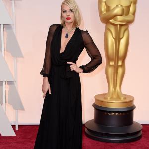 Margot Robbie at event of The Oscars 2015