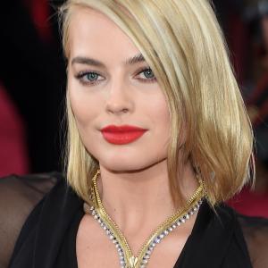 Margot Robbie at event of The Oscars 2015