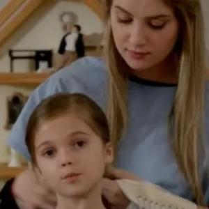 Paisley and Zoe Levin on set of Foxs Red Band Society