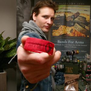 Peter Facinelli promoting Bands For Arms