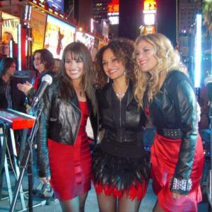 With Lea Michelle Glee and Lucy Woodward in Times Square on the set of the film New Years Eve directed by Garry Marshall