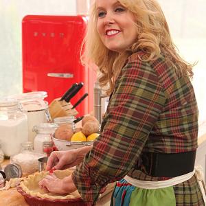 Still of Darlene Pawlukowsky in The American Baking Competition (2013)