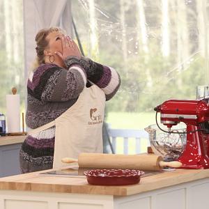 Still of Francine Bryson in The American Baking Competition (2013)
