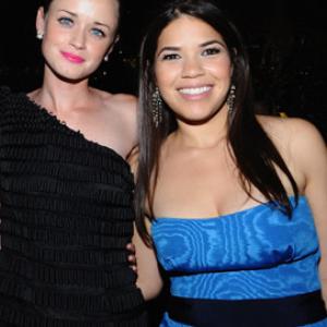 Alexis Bledel and America Ferrera at event of The Sisterhood of the Traveling Pants 2 (2008)