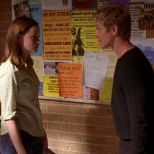 Still of Alexis Bledel and Matt Czuchry in Gilmore Girls 2000