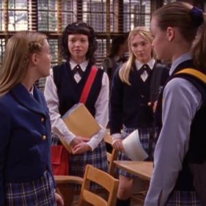 Still of Alexis Bledel, Shelly Cole, Teal Redmann and Liza Weil in Gilmore Girls (2000)