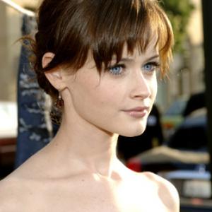 Alexis Bledel at event of The Sisterhood of the Traveling Pants 2005