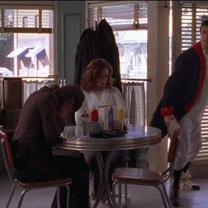 Still of Alexis Bledel, Lauren Graham and Sean Gunn in Gilmore Girls (2000)