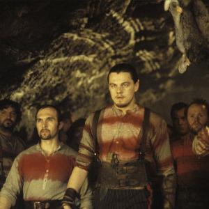 Still of Leonardo DiCaprio, Nevan Finegan, Stephen Graham and Dominiquie Vandenberg in Niujorko gaujos (2002)