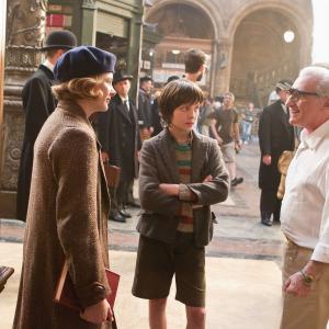 Still of Martin Scorsese Chlo Grace Moretz and Asa Butterfield in Hugo isradimas 2011