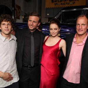 Woody Harrelson, Jesse Eisenberg, Ruben Fleischer and Emma Stone at event of Zombiu zeme (2009)