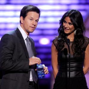 Mark Wahlberg and Emmanuelle Chriqui