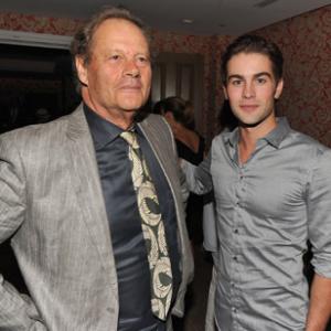 Bruce Beresford and Chace Crawford at event of Maos Last Dancer 2009