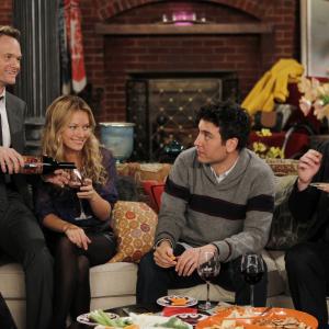 Still of Neil Patrick Harris, Jason Segel, Josh Radnor and Becki Newton in Kaip as susipazinau su jusu mama: The Broath (2012)