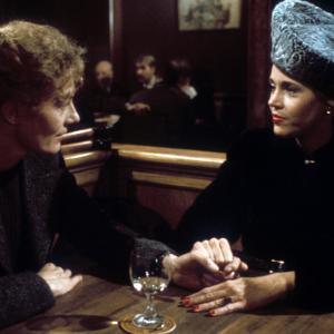 Still of Jane Fonda and Vanessa Redgrave in Julia 1977