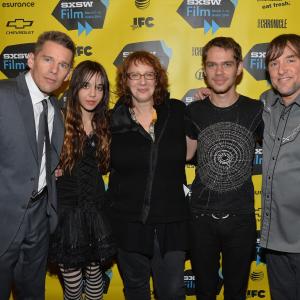 Ethan Hawke Richard Linklater Janet Pierson Lorelei Linklater and Ellar Coltrane at event of Vaikyste 2014