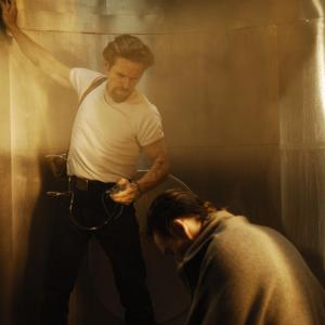 Still of Ethan Hawke and Willem Dafoe in Daybreakers 2009