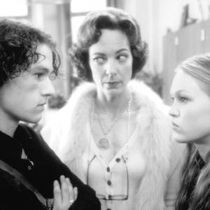 Still of Allison Janney Heath Ledger and Julia Stiles in 10 Things I Hate About You 1999