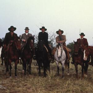 Still of Michael Biehn and Ron Perlman in The Magnificent Seven 1998