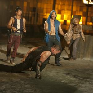 Still of Michael Rooker, Jose Pablo Cantillo and Lawrence Kao in Vaikstantys numireliai (2010)