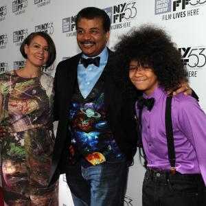 Neil deGrasse Tyson and Alice Young at event of Marsietis (2015)
