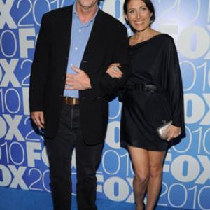 Lisa Edelstein and Hugh Laurie