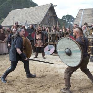 Still of Gabriel Byrne and Travis Fimmel in Vikings: Burial of the Dead (2013)