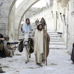 Keisha CastleHughes and Oscar Isaac in The Nativity Story 2006