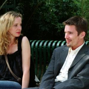 Still of Ethan Hawke and Julie Delpy in Pries saulelydi 2004