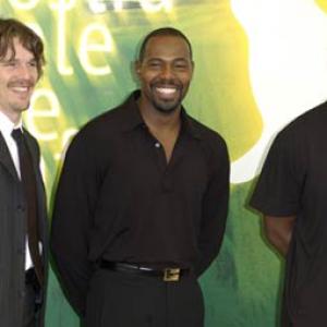 Ethan Hawke, Denzel Washington and Antoine Fuqua at event of Isbandymu diena (2001)