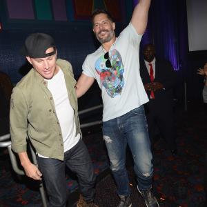 Joe Manganiello and Channing Tatum at event of Magiskasis Maikas XXL (2015)