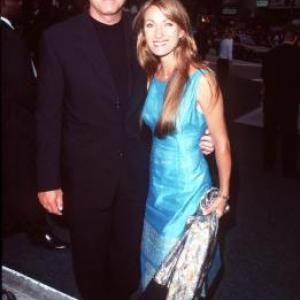 James Keach and Jane Seymour at event of Gelbstint eilini Rajena (1998)
