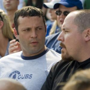 Still of Vince Vaughn and Jon Favreau in The Break-Up (2006)