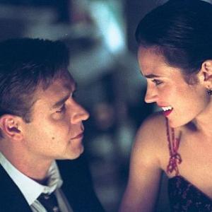 Still of Jennifer Connelly and Russell Crowe in Nuostabus protas (2001)