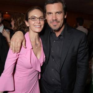 Diane Lane and Josh Brolin at event of Milk 2008