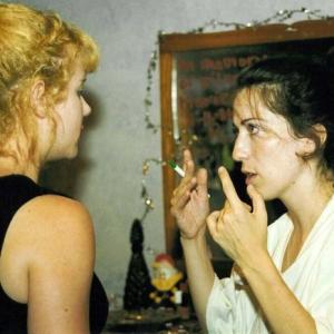 Photo Date 31 August 2001 Director Cindy Baer discusses a scene with writeractress Celeste Davis on the set of the independent feature Purgatory House