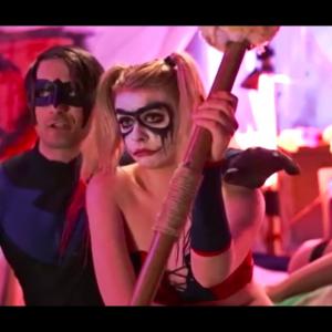 Nightwing and Harley Quinn on set