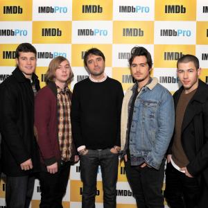 Andrew Neel, Nick Jonas, Ben Schnetzer, Daniel Flaherty, Jake Picking, Austin Lyon and Gus Halper at event of The IMDb Studio (2015)