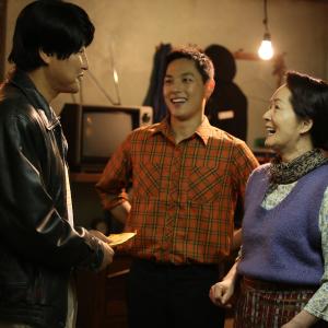 Still of Kang-ho Song, Yeong-ae Kim and Si-wan Yim in Byeon-ho-in (2013)