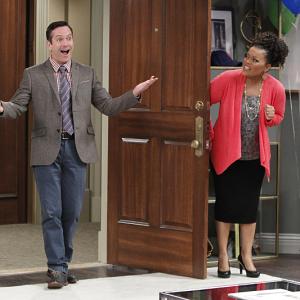 Still of Thomas Lennon and Yvette Nicole Brown in The Odd Couple 2015