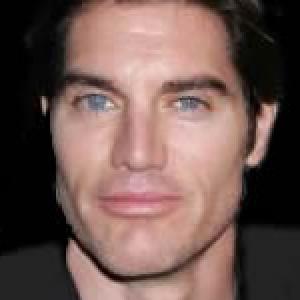 Actor Paul Sampson attends the World Premiere of 'Casino Royale' at the Odeon Leicester Square in London on Nov 14, 2006
