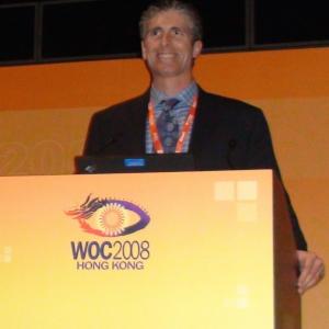 Dr Brian Boxer Wachler lecturing in Hong Kong about eye surgery to other eye surgeons