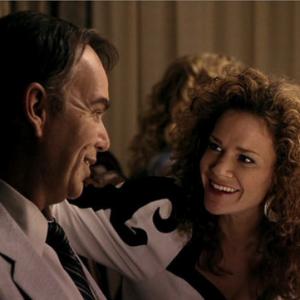 Billy Bob Thornton and Katherine Willis in Penktadienio vakaro ziburiai (2004)