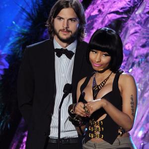 Ashton Kutcher and Nicki Minaj at event of 2011 MTV Movie Awards 2011