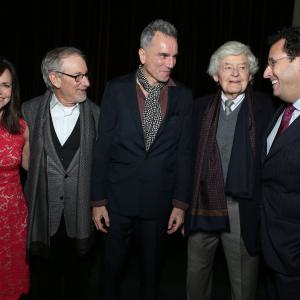 Steven Spielberg, Daniel Day-Lewis, Sally Field, Hal Holbrook and Tony Kushner at event of Linkolnas (2012)