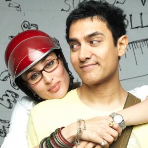 Still of Kareena Kapoor and Aamir Khan in 3 Idiots 2009