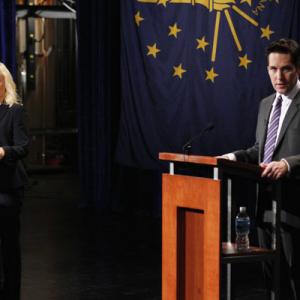 Still of Amy Poehler and Paul Rudd in Parks and Recreation (2009)