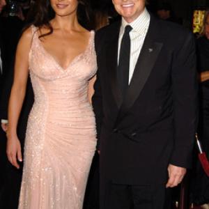 Michael Douglas and Catherine Zeta-Jones at event of Ocean's Twelve (2004)