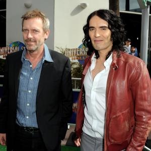 Hugh Laurie and Russell Brand at event of Op 2011