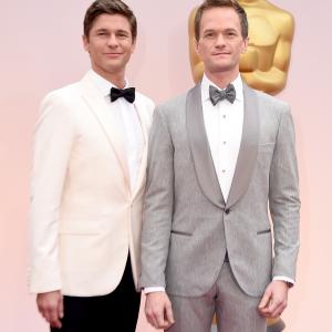 Neil Patrick Harris and David Burtka at event of The Oscars 2015